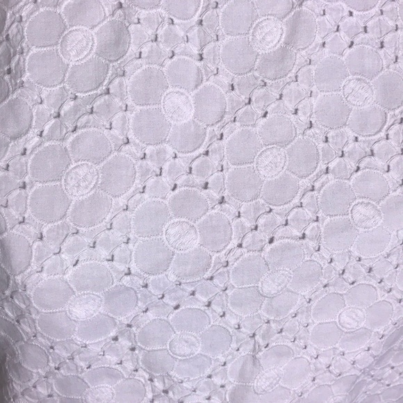 Lilly Pulitzer Lux Top Daisy Eyelet Resort White - Picture 5 of 13